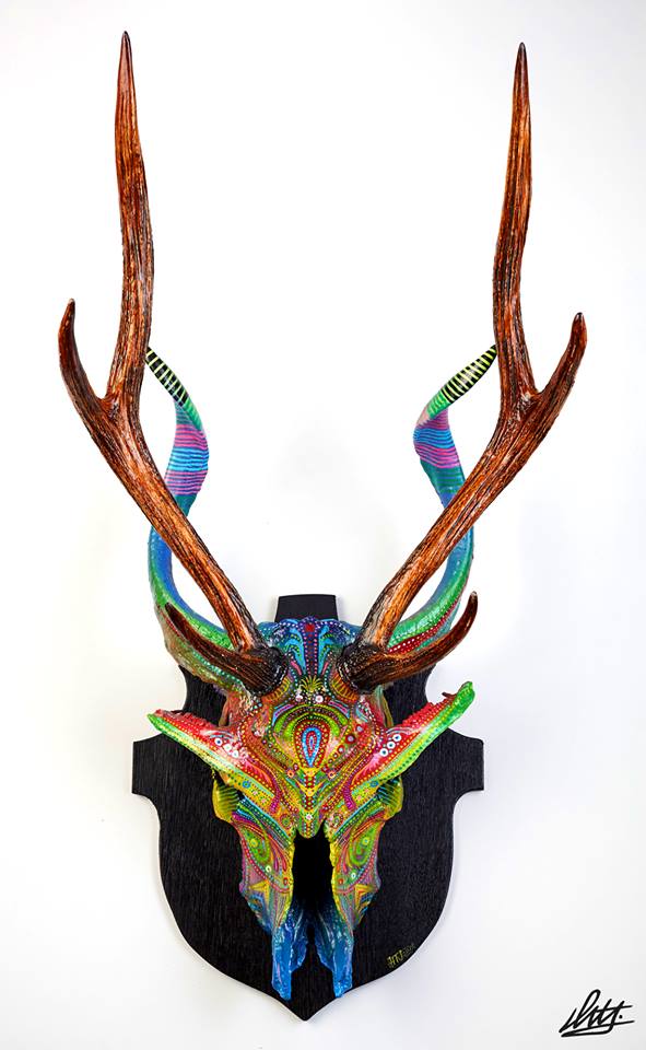 "La maman" : faite d'os de vache, de cochon, de chèvre et de cerf, cette pièce fait partie de la série "Chimères marquisiennes".