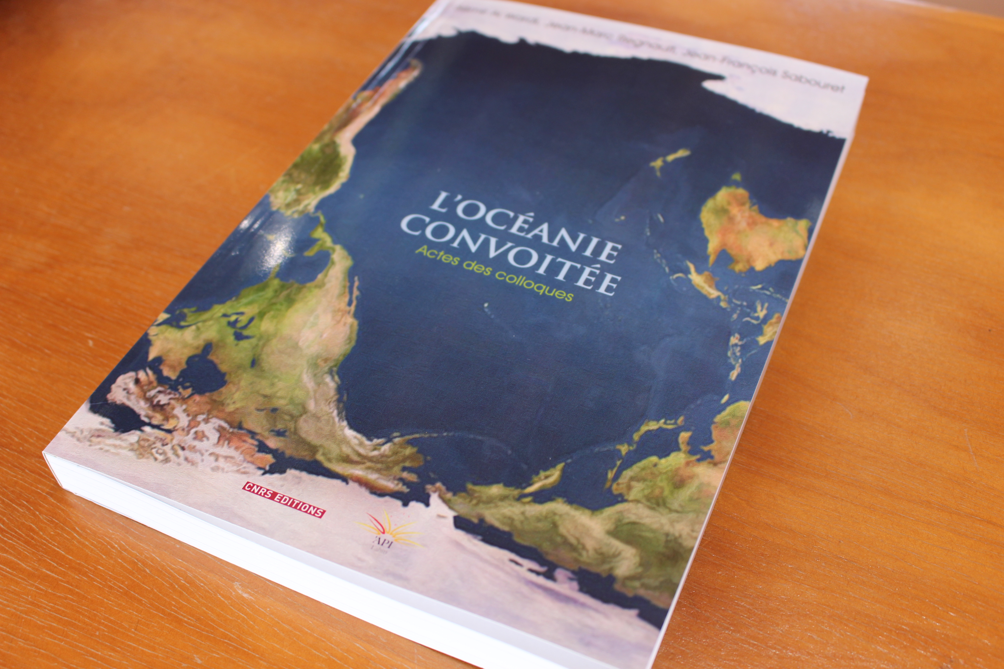 L'Océanie convoitée, le livre