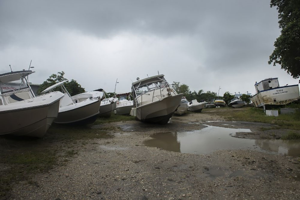 Irma: des "dégâts importants" à St-Barthélemy et St-Martin, envoi de renforts