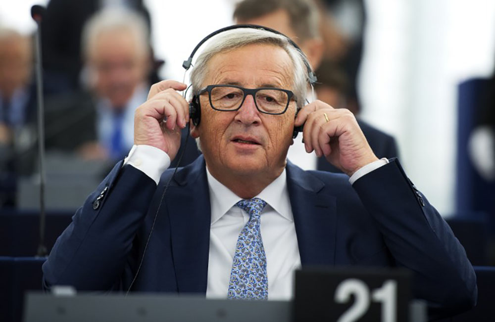 L'UE a "le vent en poupe", Juncker à l'offensive
