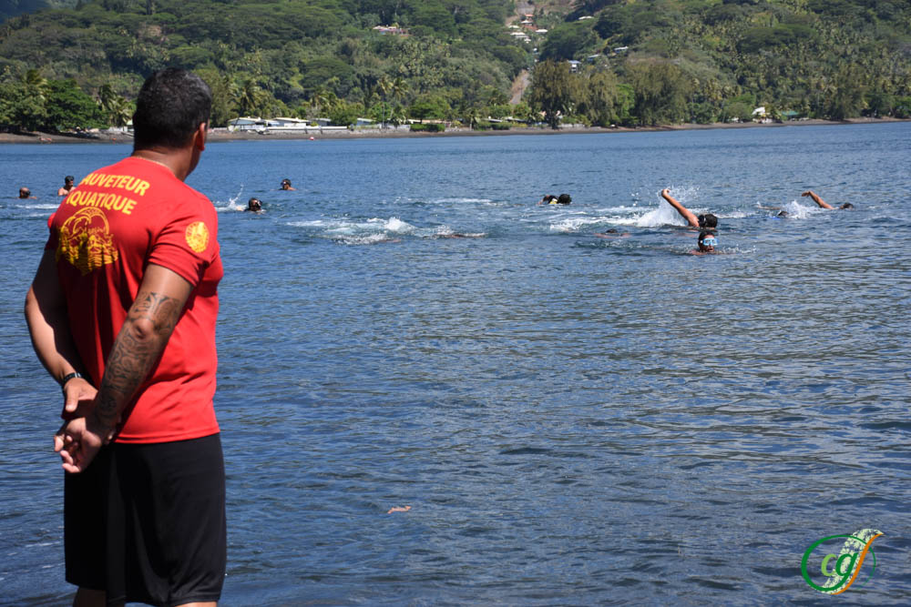 Une formation de nageur sauveteur pour seize sapeurs-pompiers de Tahiti et Moorea