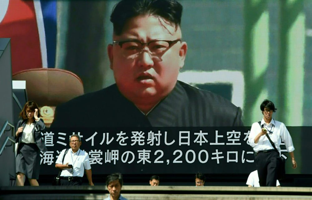 Pyongyang fait fi de l'ONU et tire un missile au-dessus du Japon