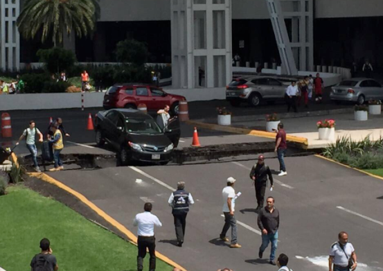 L'aéroport de Mexico a été évacué et tous les vols sont suspendus ou détournés