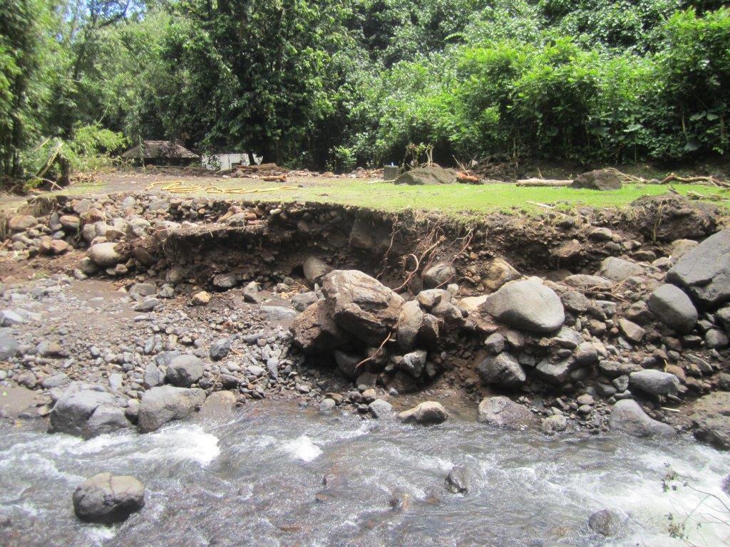 Les intempéries du mois de janvier avaient fait beaucoup de dégâts pour l'accès au site de la première cascade.