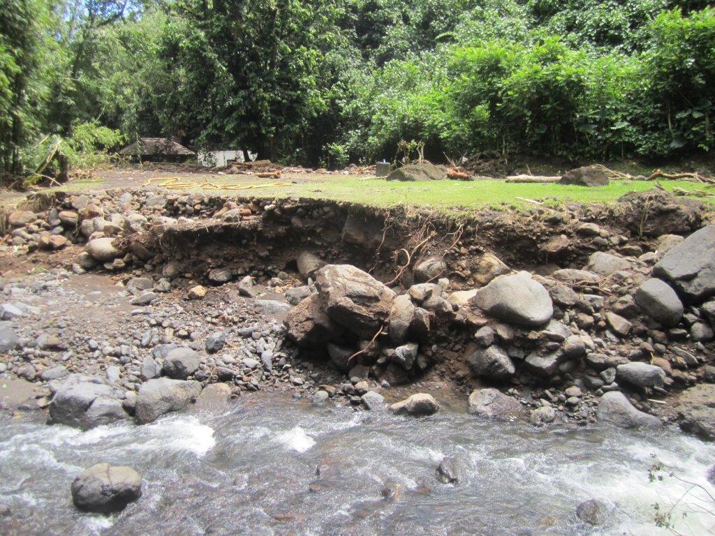 Les intempéries du mois de janvier avaient fait beaucoup de dégâts pour l'accès au site de la première cascade.