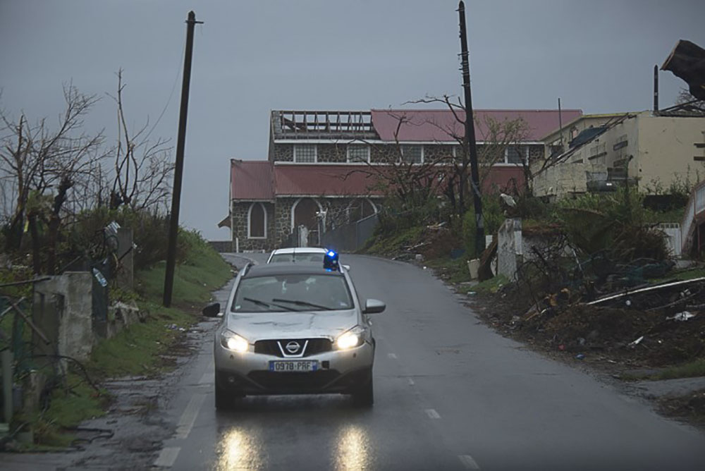 Maria fait 2 morts et 2 disparus en Guadeloupe et s'éloigne de St-Martin et St-Barth