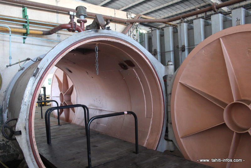 C'est à Motu Uta, dans les locaux de la biosécurité que s'opère la fumigation.
