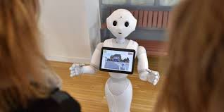 Un robot signe une convention au nom du patron de l'X