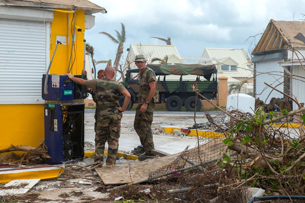 Pillages à Saint-Martin: 105 personnes arrêtées, onze placées en détention