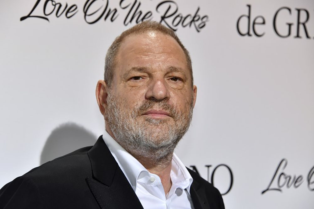 Le magnat d'Hollywood Harvey Weinstein, accusé d'harcèlement sexuel, se met en congé