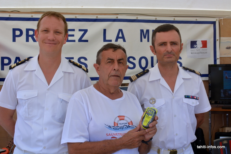 Le lieutenant de vaisseau Beurdeley (action de l’État en mer), Alain Côme (FEPSM) et Ronan Davy (JRCC)