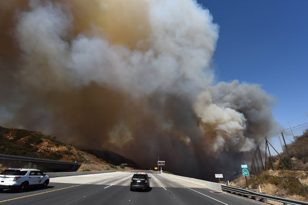 Incendies mortels dans la région des vins en Californie, des milliers de maisons brûlées