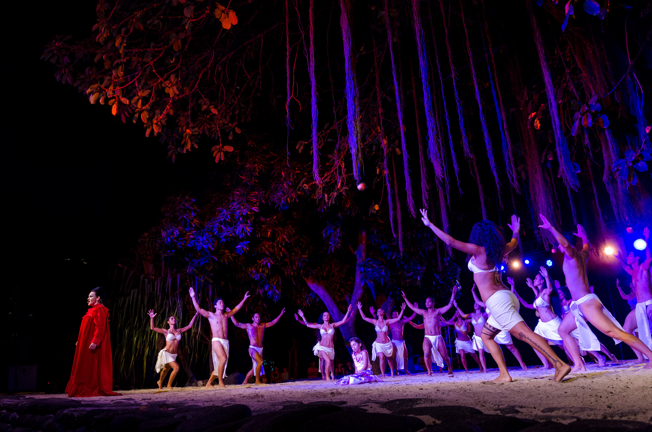 Pīna'ina'i est un spectacle qui fait résonner l'écho de l'esprit et des corps.