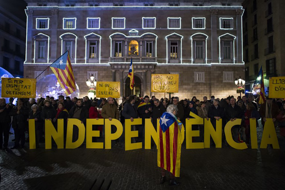 Catalogne: Madrid et Barcelone vers le choc frontal