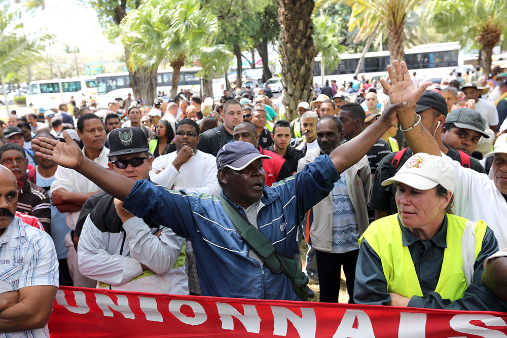 Six députés de La Réunion réclament "un moratoire sur les contrats aidés"