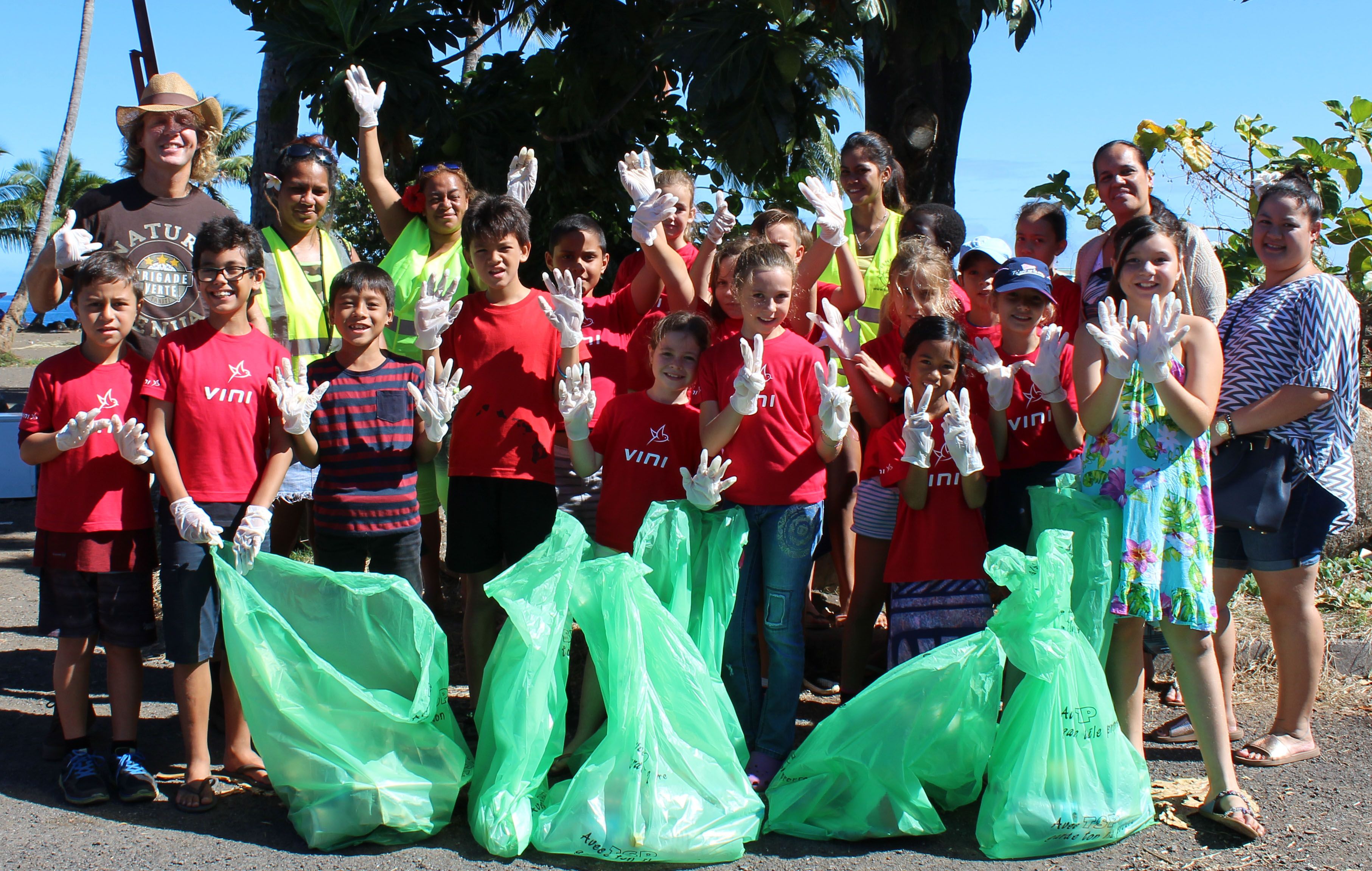 Mercredi, les éco délégués ont effectué un nettoyage du littoral de Tipaerui.