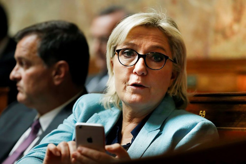 Images d'exactions de l'EI sur Twitter: l'Assemblée lève l'immunité parlementaire de Marine Le Pen