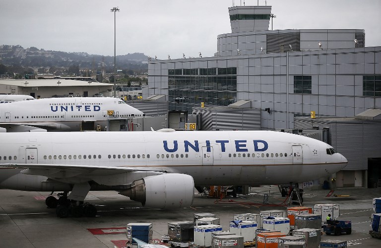 Avions de United Airlines sur le tarmac du San Francisco International Airport. (Photo : JUSTIN SULLIVAN / GETTY IMAGES NORTH AMERICA / AFP)