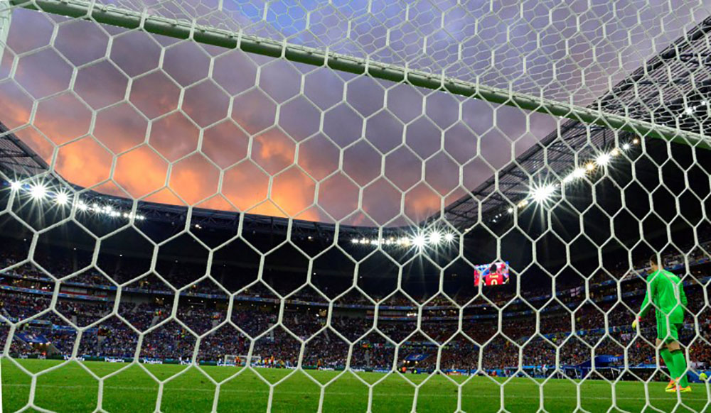 Angleterre - Deux buts, un bébé: triplé spécial pour un joueur de D3