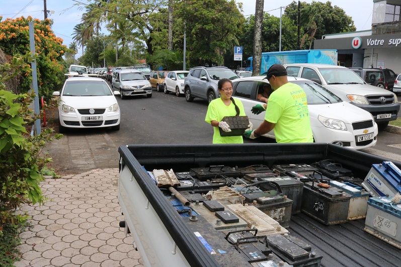 Près d'une tonne de déchets ont été récoltés, dont 60 batteries.