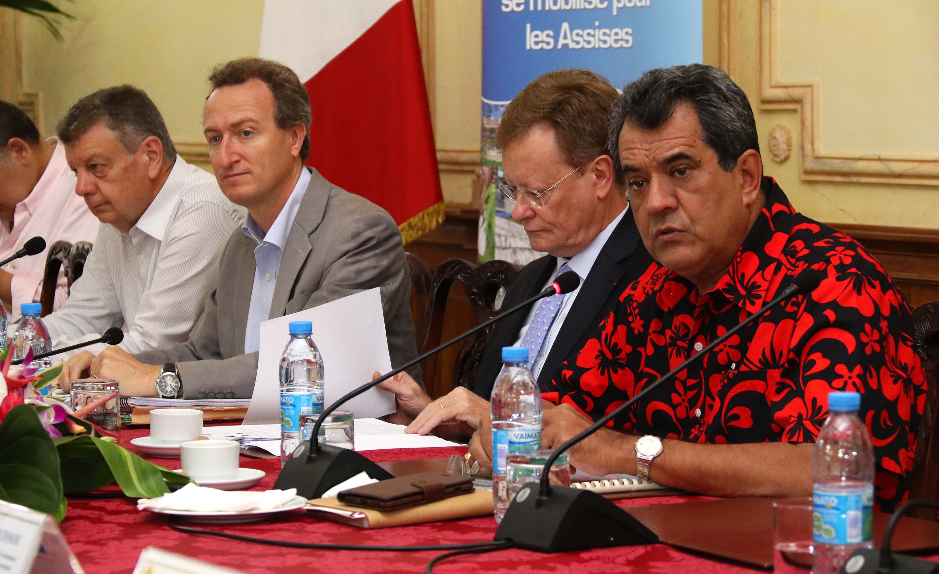 Le Haut-Commissaire de la République, René Bidal, et le Président de la Polynésie française, Edouard Fritch, ont co-présidé vendredi les Assises des Outre-mer.