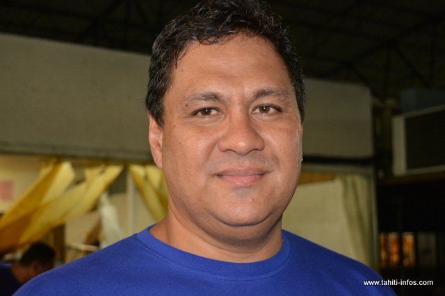 Les colis affluent au centre de traitement des courriers de Motu Uta