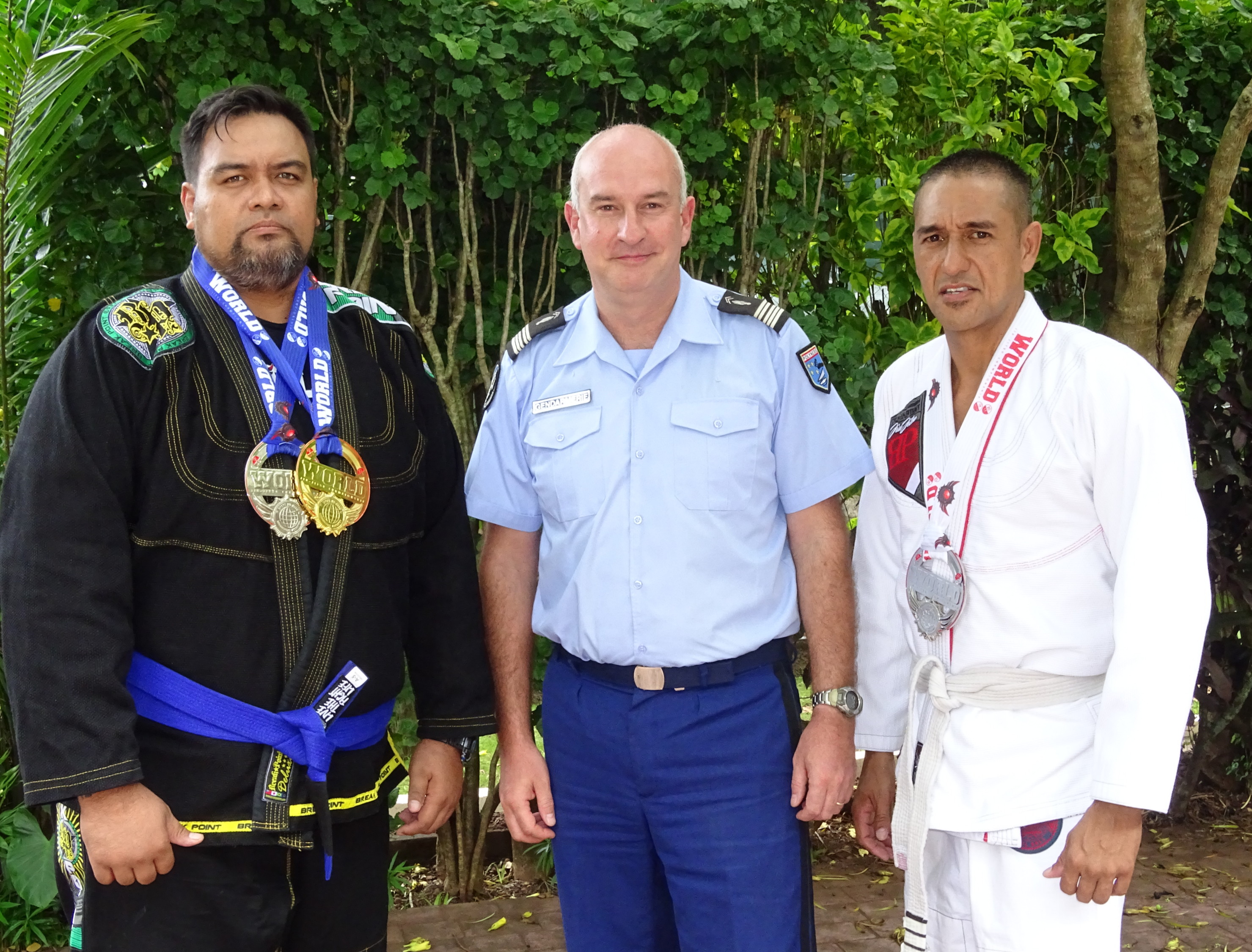 Gendarmes et champions de jiu-jitsu 