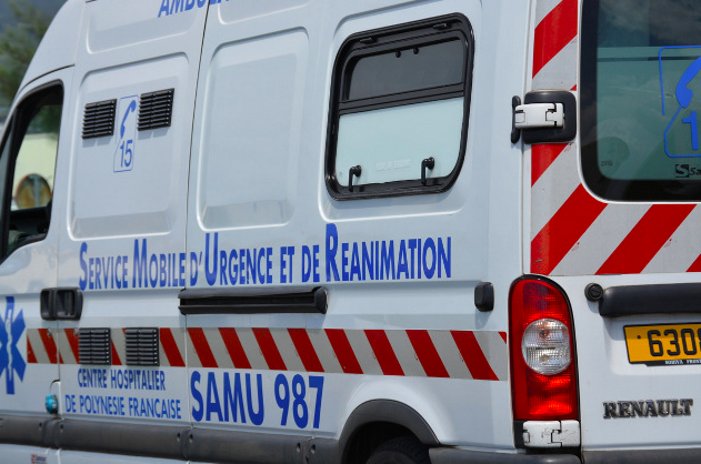 Un jeune scootériste meurt sur la route à Punaauia