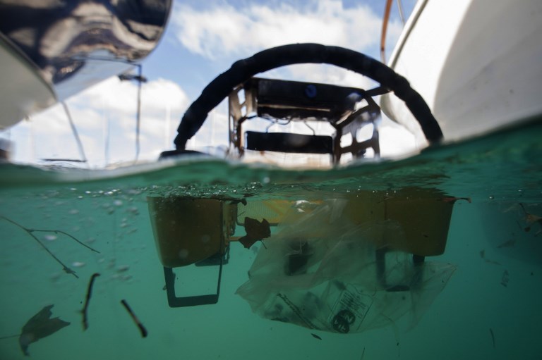 Le "robot méduse", un aspirateur flottant pour aspirer les détritus