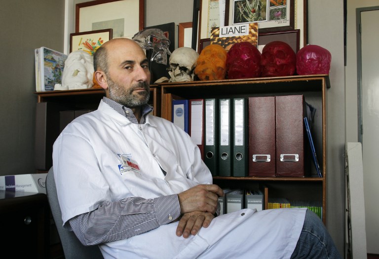 Cette opération complexe a été réalisée à l'hôpital européen Georges Pompidou, à Paris, par une équipe dirigée par le professeur Laurent Lantieri.