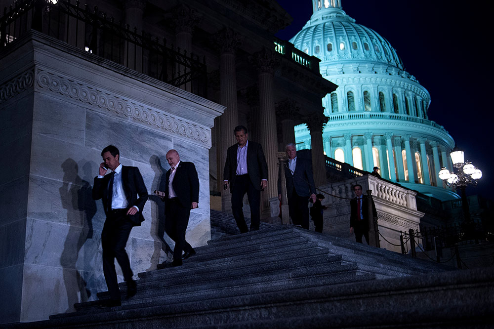 Etats-Unis: compromis temporaire sur le budget, Trump crie victoire