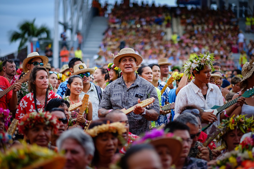 Le 11 avril 2015, les Polynésiens ont inscrit le nom du pays dans le Guinness des Records en mobilisant 4792 joueurs de ukulele dans l’arène de To’ata (Crédit photo : Stéphane SAYEB).