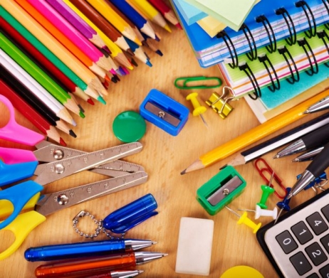 Les commandes groupées permettraient de faire réduire de moitié les dépenses en matière de fournitures scolaires.