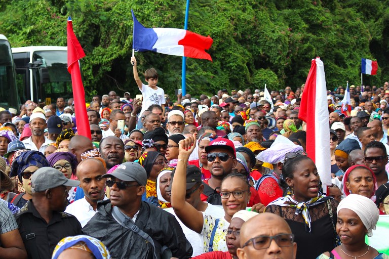 Insécurité à Mayotte: au moins 3.000 personnes défilent à Mamoudzou