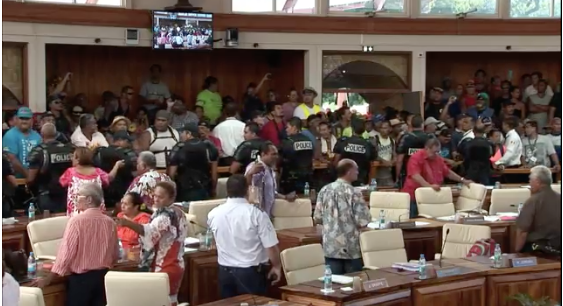 Suivez en direct la séance à l'assemblée (vidéo)