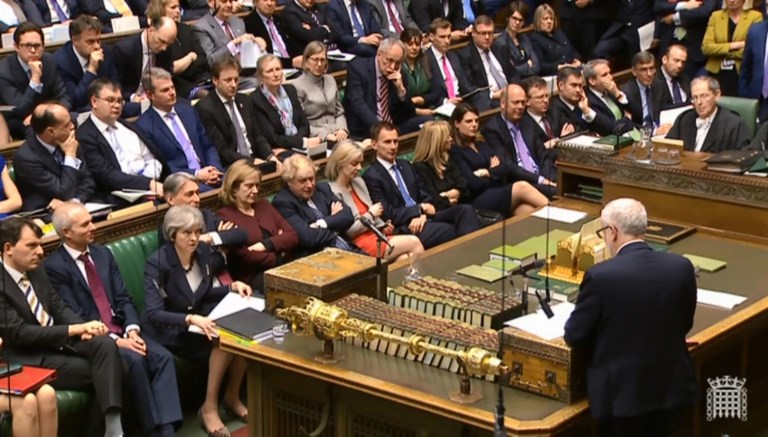 Londres expulse 23 diplomates russes et gèle les contacts bilatéraux