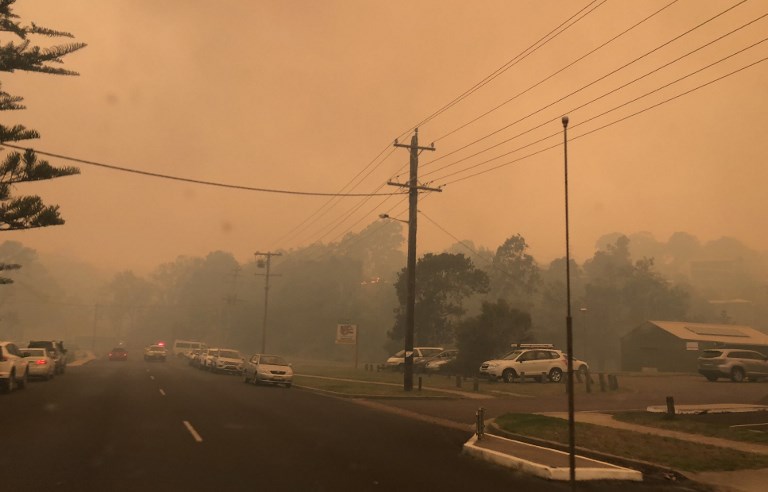 Violents incendies en Australie, des dizaines d'habitations détruites