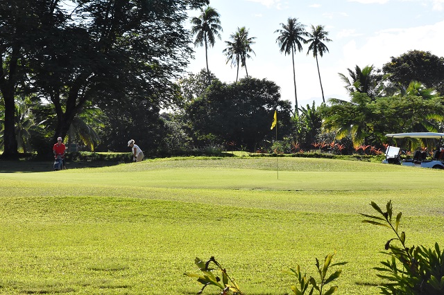 Le "challenge" de Yann Teagai au golf 