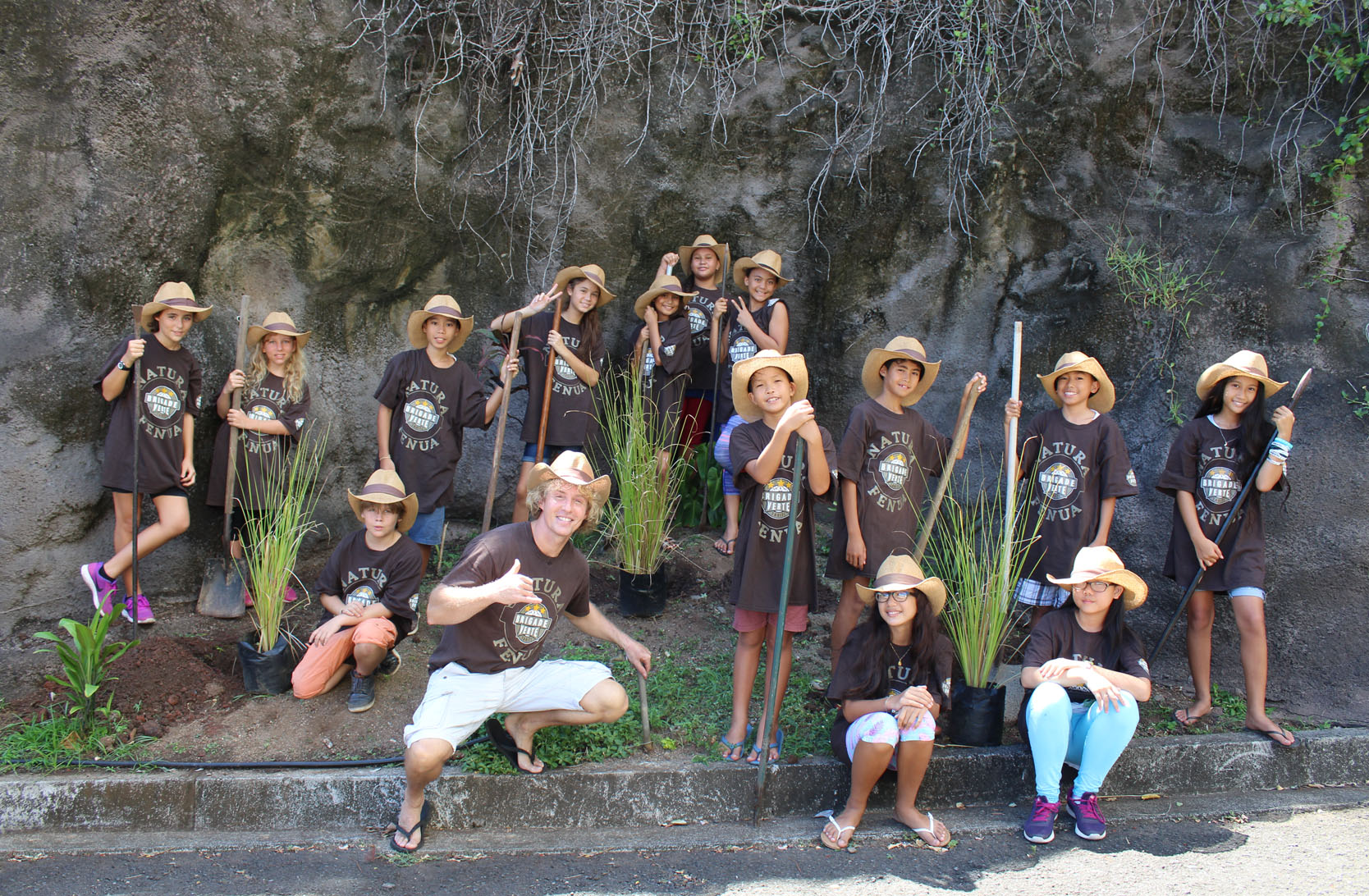 Les élèves auront pour mission de sensibiliser leurs camarades sur l’importance de l’environnement, le tri et le recyclage au sein de l’école, la propreté et la végétalisation de La Mennais.