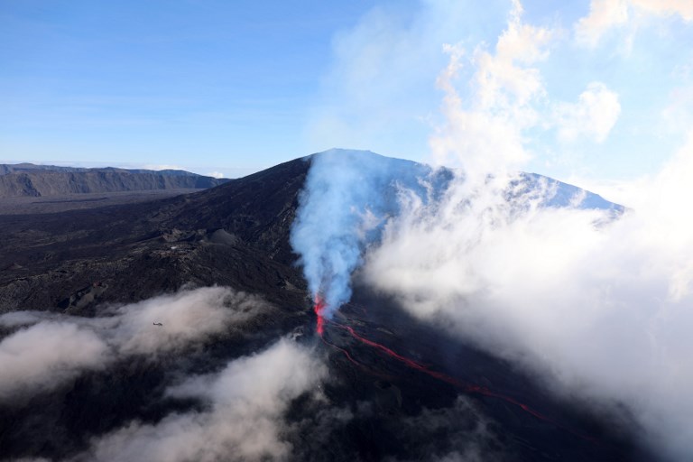 La Réunion: le Piton de la Fournaise une nouvelle fois en éruption