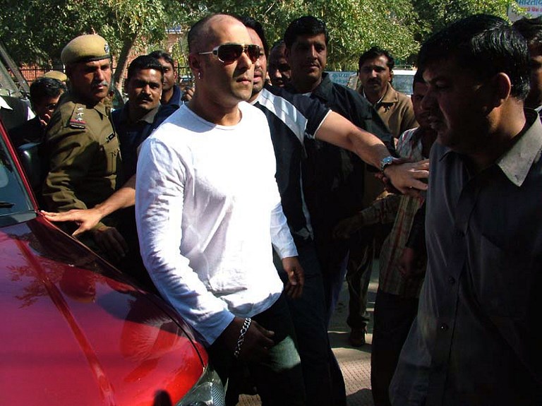 Cinq ans de prison pour le sulfureux Salman Khan, superstar de Bollywood
