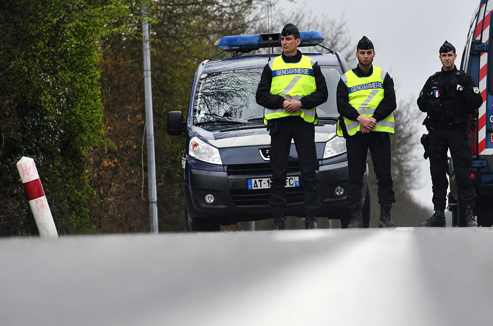 Notre-Dame-des-Landes: l'opération d'expulsion a commencé, des affrontements