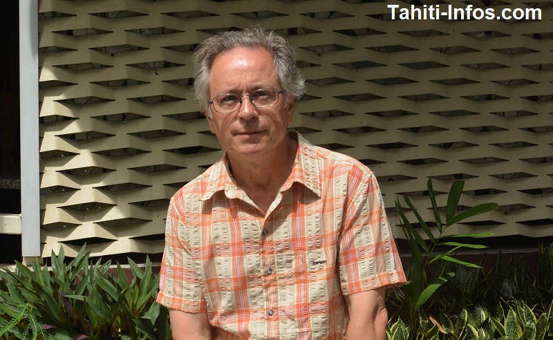 Alain Quella-Villéger, docteur en lettres et en histoire contemporaine, professeur agrégé d'histoire-géographie au lycée Victor-Hugo de Poitiers. Avec 13 ouvrages de référence publiés, il est considéré comme l'un des principaux experts sur Pierre Loti.