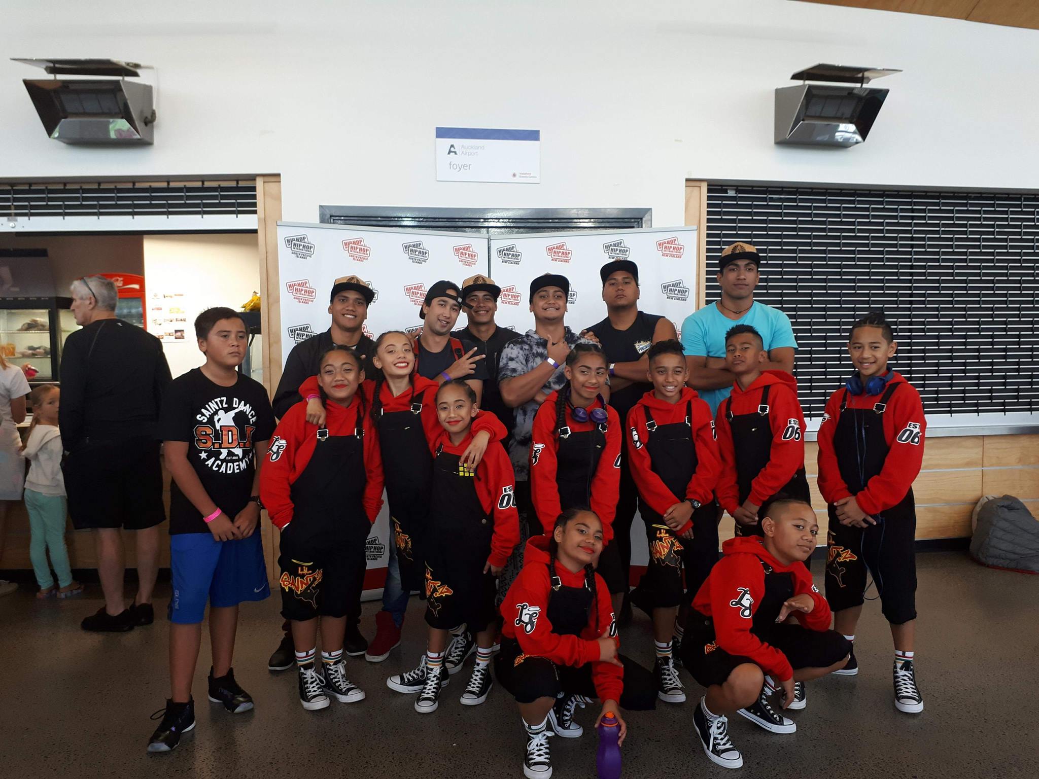 Un déplacement qui leur coûte moins cher et qui leur permettra d'échanger avec nos cousins du Pacifique.