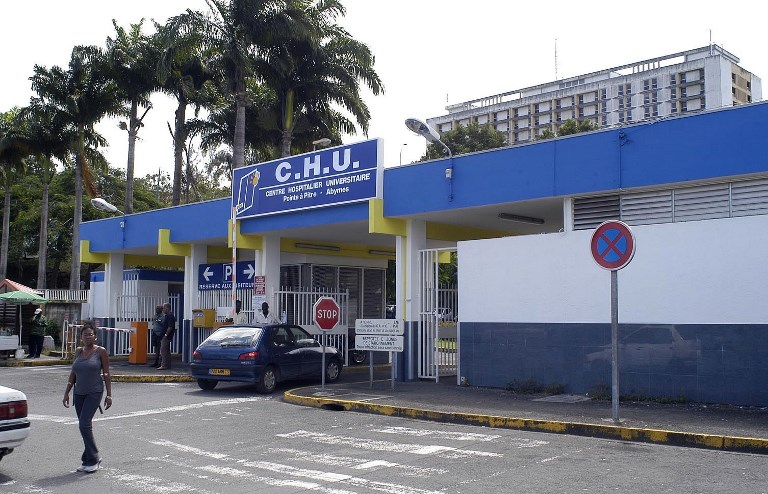 Après l'incendie de son CHU, la Guadeloupe face à une "situation exceptionnelle"
