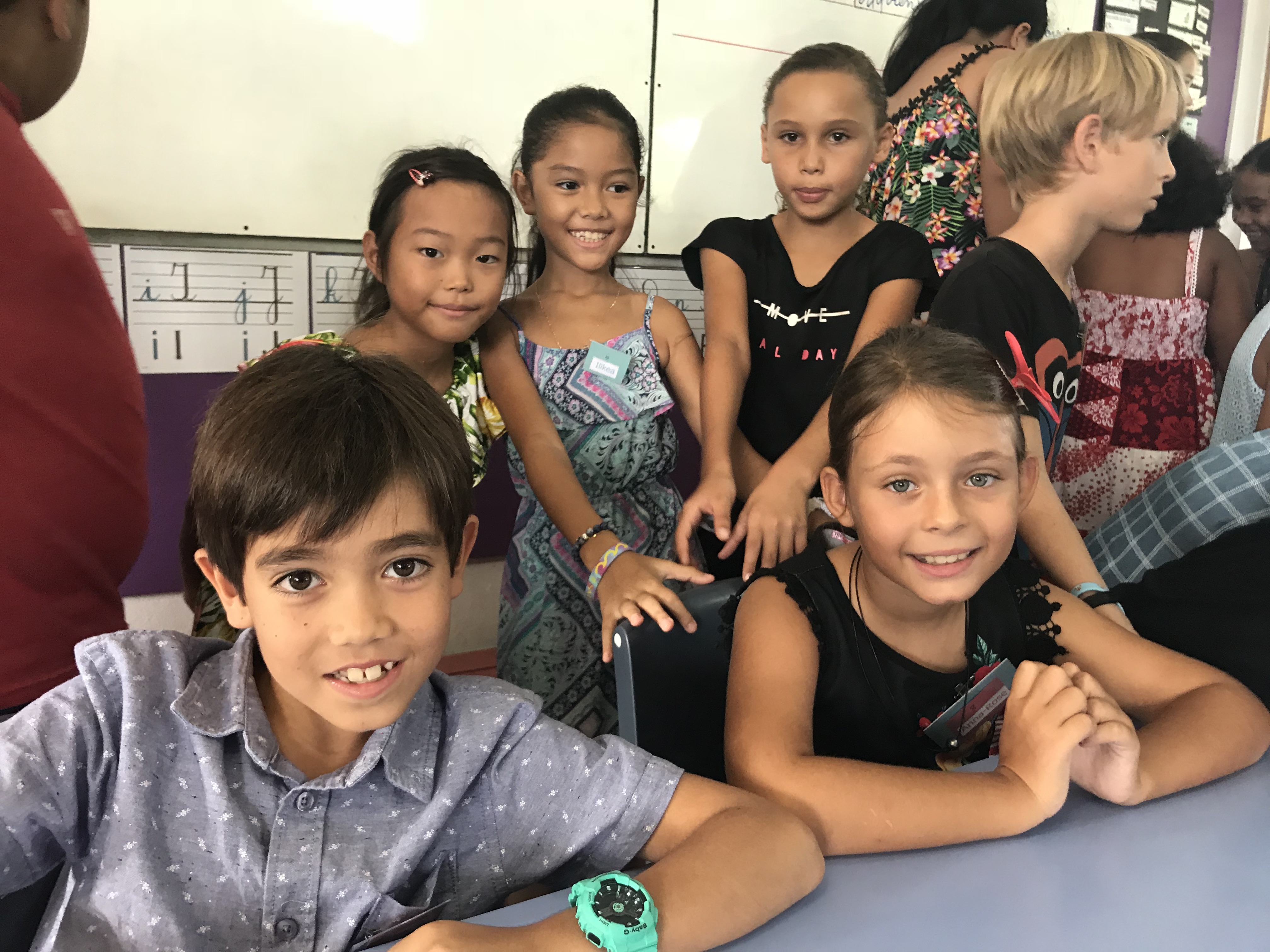 Les enfants de la classe de Miranda Taputuarai sont ravis de l'expérience.