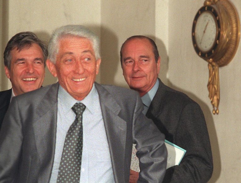 Bernard Pons a été ministre des Territoires et Départements d'Outre-Mer sous le gouvernement Chirac du 20 mars 1986 jusqu’au 10 mai 1988.