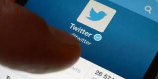 ALERTE: Twitter demande à ses utilisateurs de changer leur mot de passe en raison d'une faille