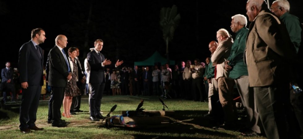 E. Macron ne déposera pas de gerbe au "mémorial des 19" à Ouvéa