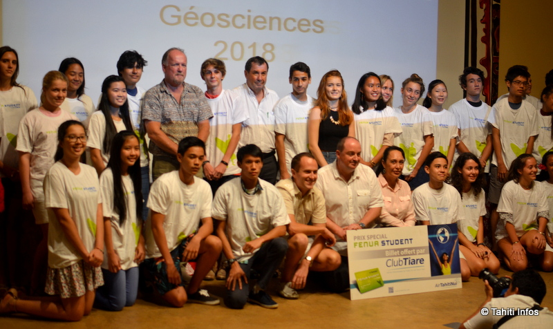 Les 40 lauréats des 11èmes Olympiades de Géosciences sont partis couverts de cadeaux.